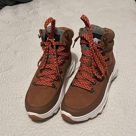 Sorel Women’s Kinetic Breakthrough Conquest Boot 7.5🌄🥾 - Picture 10 of 16